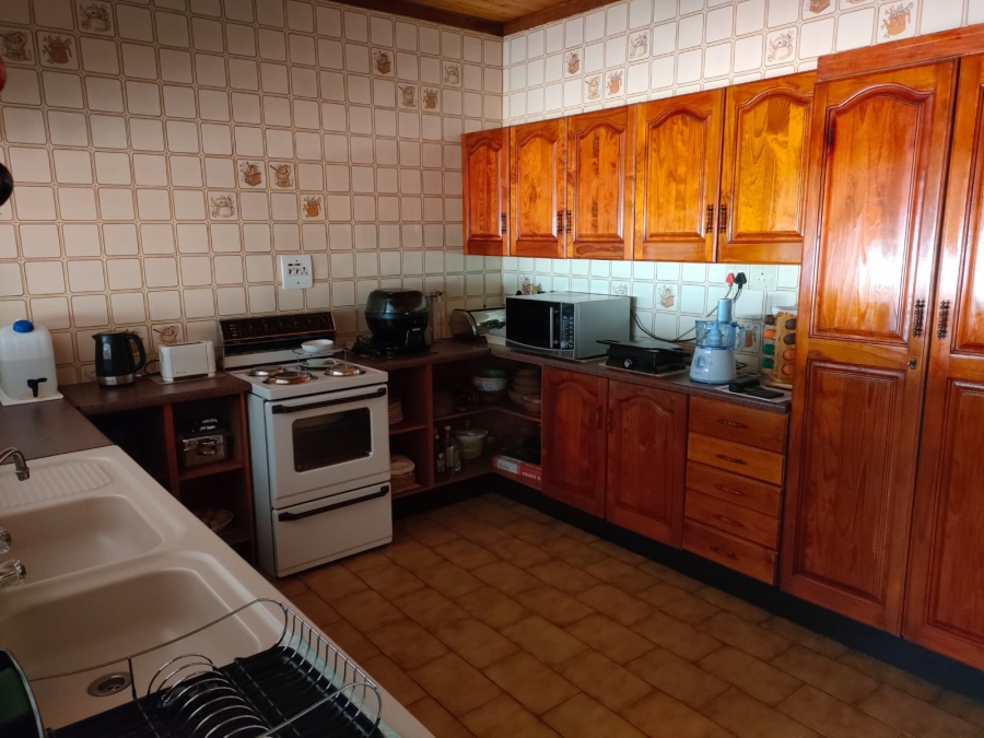 4 Bedroom Property for Sale in Monument Heights Northern Cape